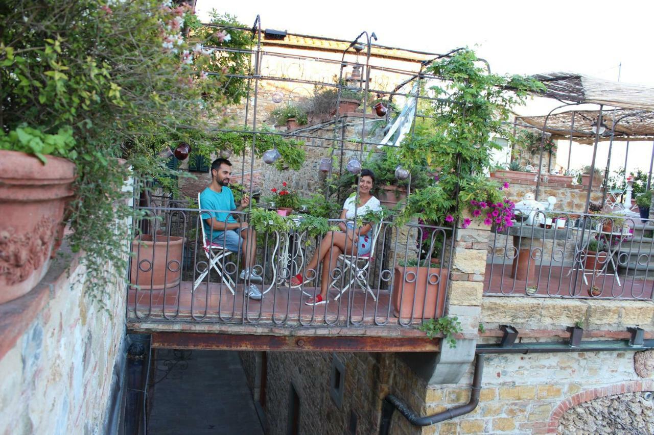 Le Terrazze Del Chianti B&B Residenza D'Epoca E Di Charme San Donato in Poggio Bagian luar foto